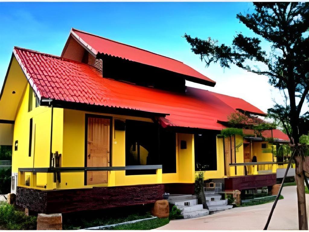 Tanisa Resort Chumpon Extérieur photo
