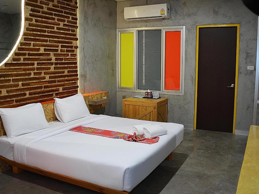 Tanisa Resort Chumpon Extérieur photo